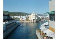http://www.africaneagle.com/images/photos/knysna-waterfront.jpg